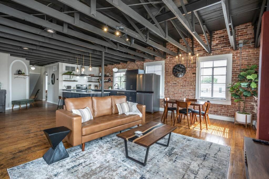 The Loft At 113 - Gateway To The North Texas Hill Country Apartment Muenster Ngoại thất bức ảnh