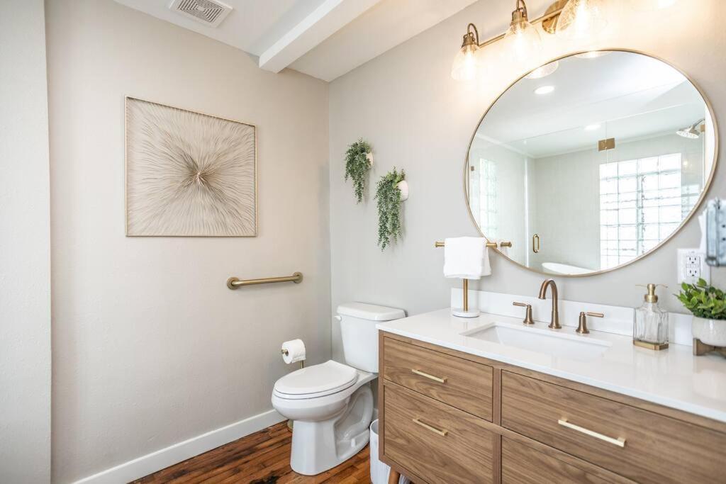 The Loft At 113 - Gateway To The North Texas Hill Country Apartment Muenster Ngoại thất bức ảnh