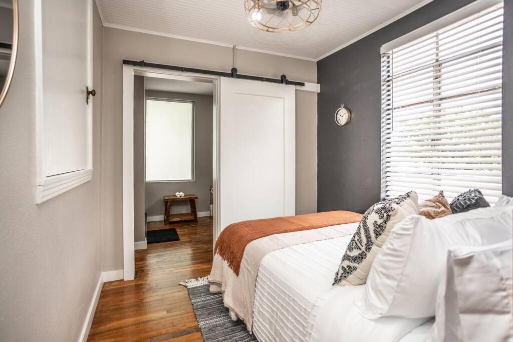 The Loft At 113 - Gateway To The North Texas Hill Country Apartment Muenster Ngoại thất bức ảnh